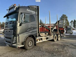 nákladní vozidlo na přepravu dřeva Volvo FH16 6X4