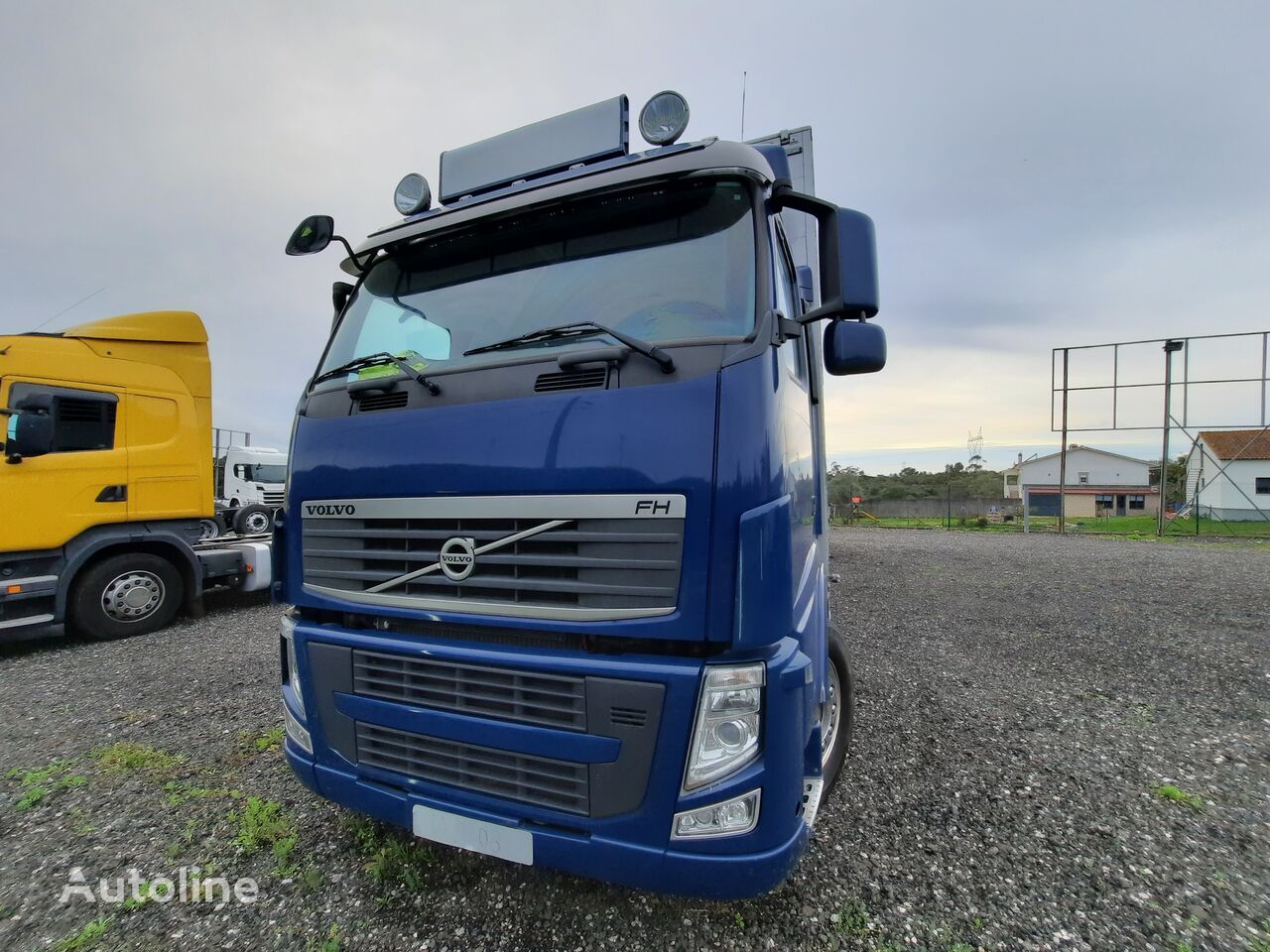 nákladní vozidlo na přepravu zvířat Volvo FH