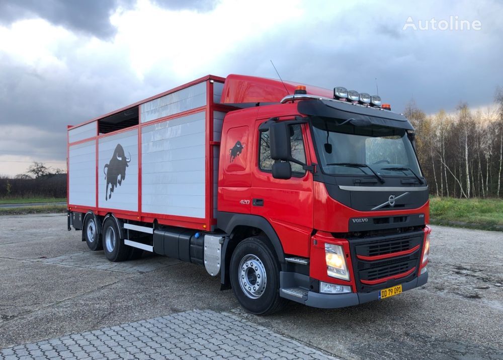 nákladní vozidlo na přepravu zvířat Volvo FM 420