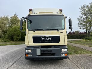 nákladní vozidlo plachta MAN TGM 18.250