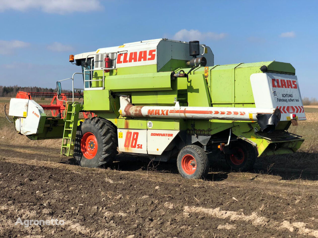 Kombajnu CLAAS Dominators 88 SL Na Prodej Lotyšsko Dreiliņi, BN18961